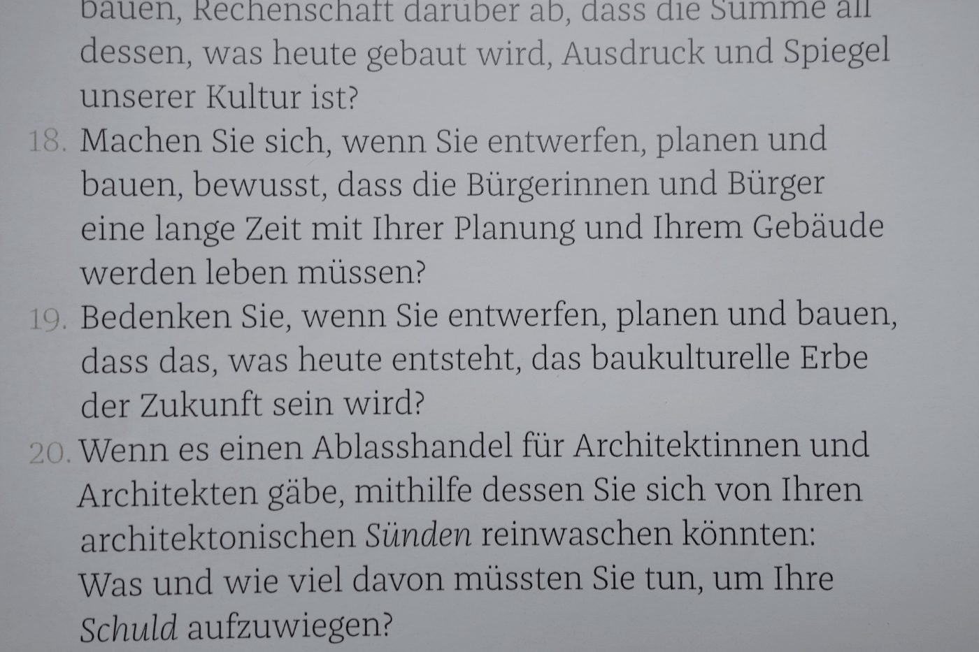 Fra­gen an die Archi­tek­ten Turit Froe­be&nbsp;2